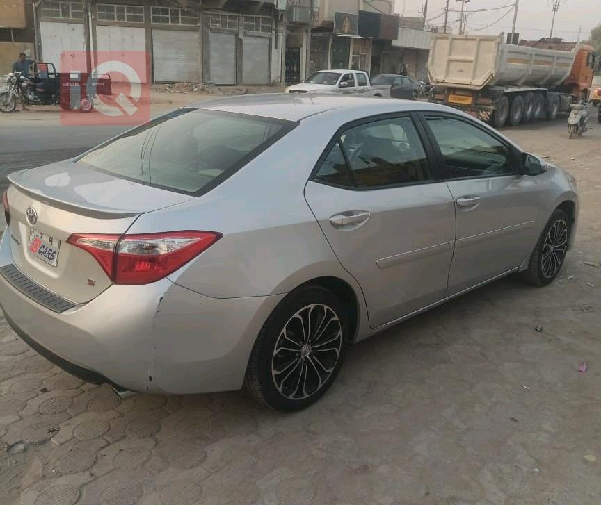 تۆیۆتا کۆرۆلا